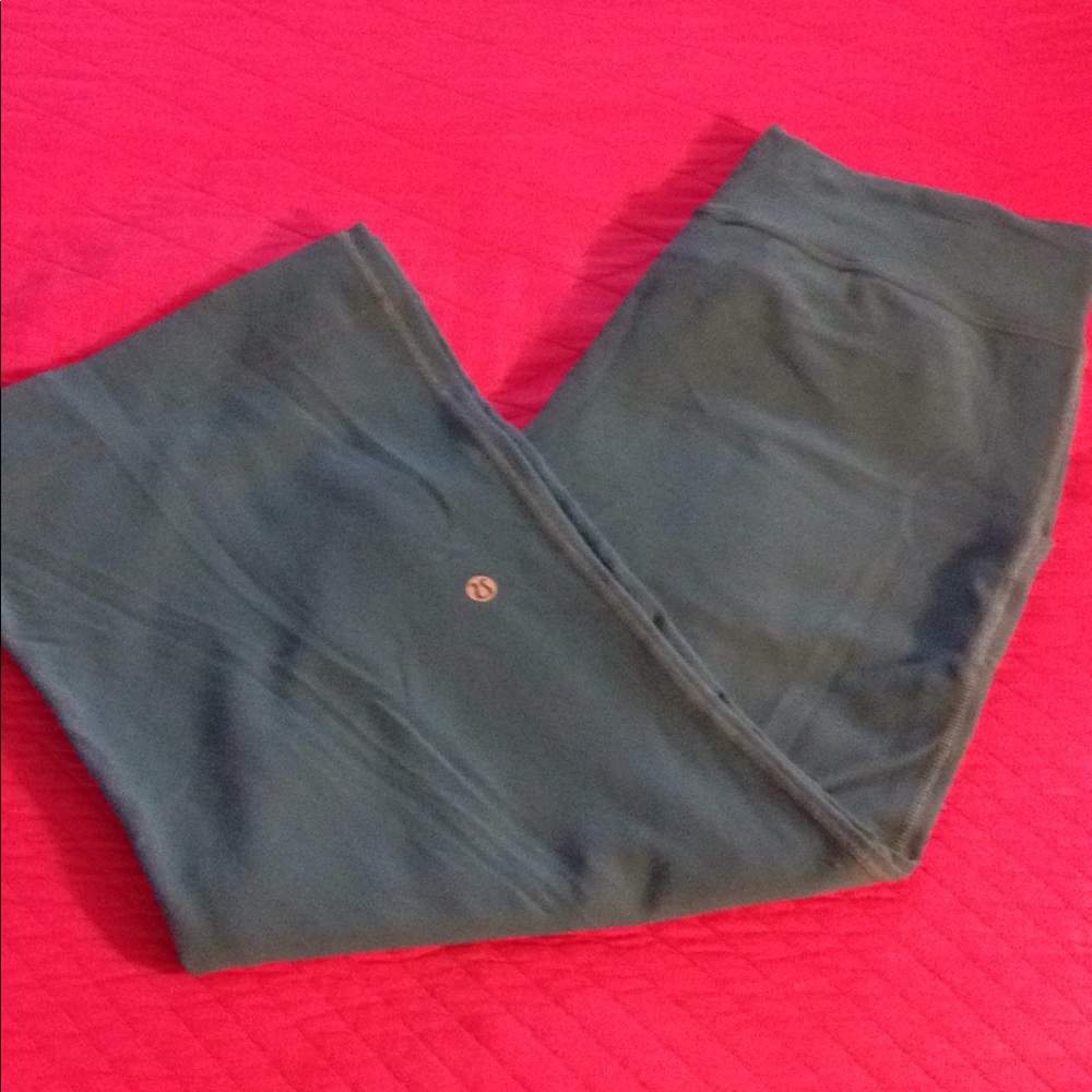 Lululemon Capri Yoga Pants